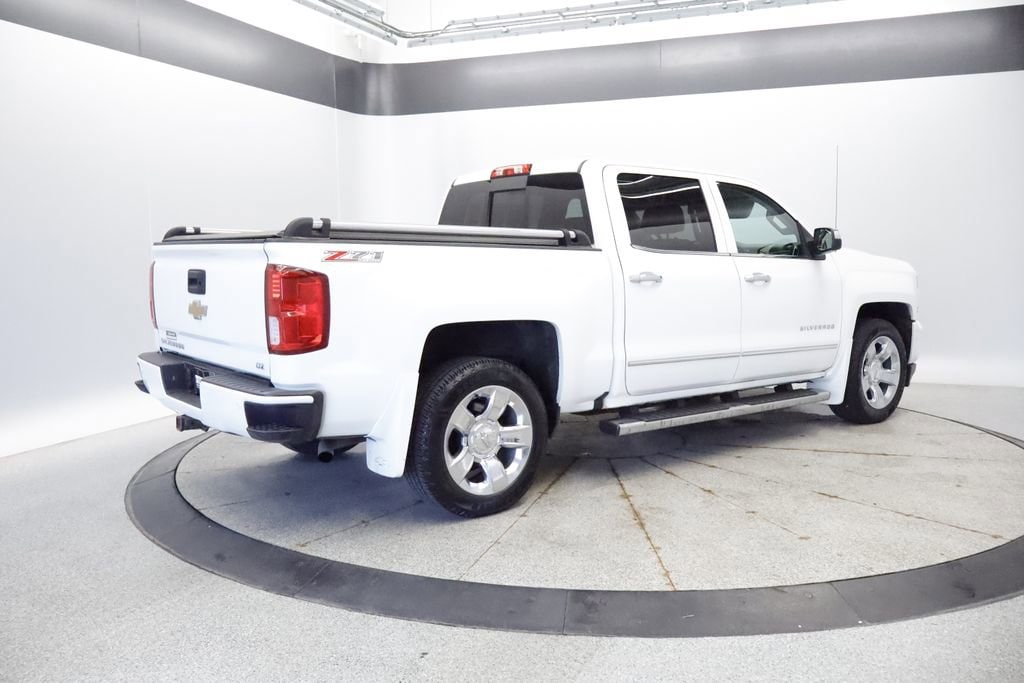Thumbnail: 2017 Chevrolet Silverado 1500 - 5