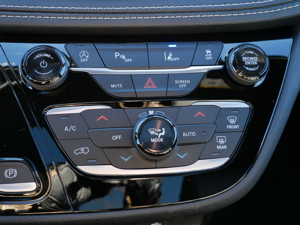 Thumbnail: 2026 Chrysler Pacifica - 47