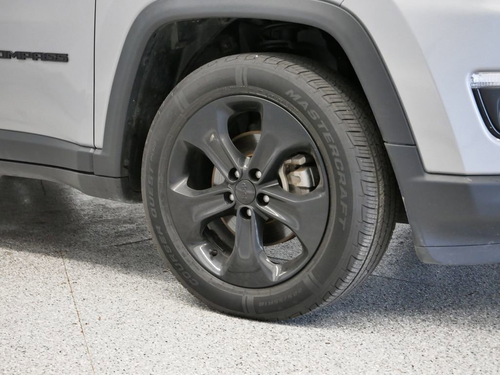 Thumbnail: 2021 Jeep Compass - 17