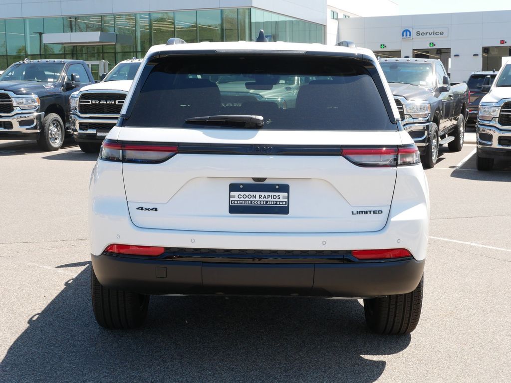 Thumbnail: 2025 Jeep Grand Cherokee - 10