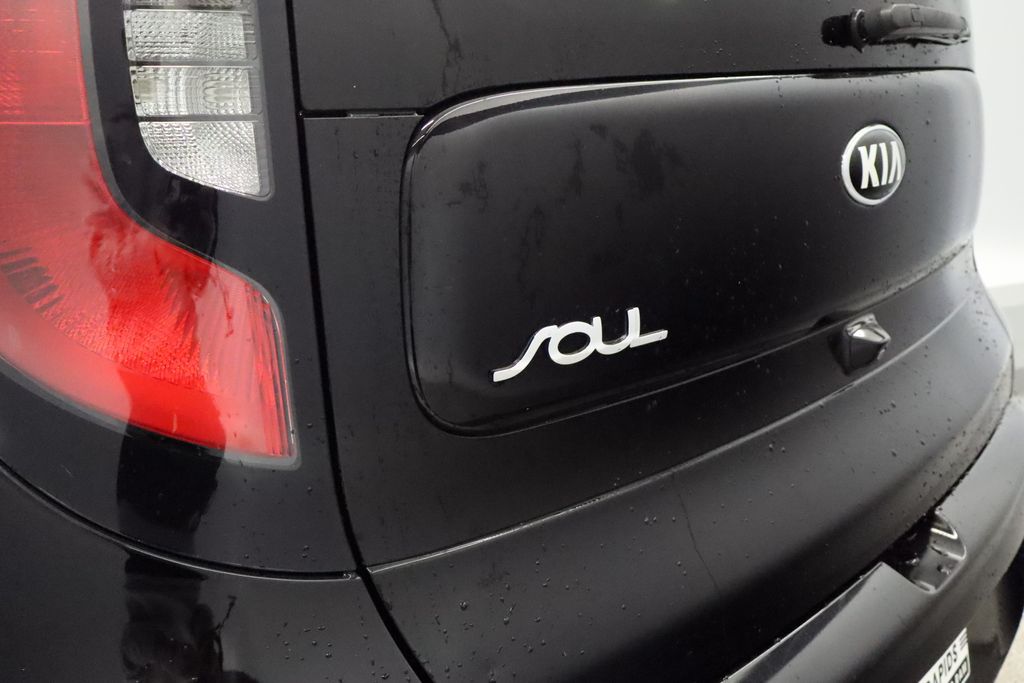 Thumbnail: 2016 Kia Soul - 18