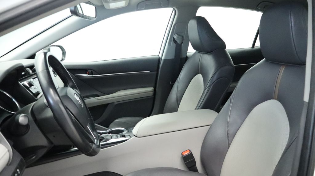 Thumbnail: 2020 Toyota Camry - 22