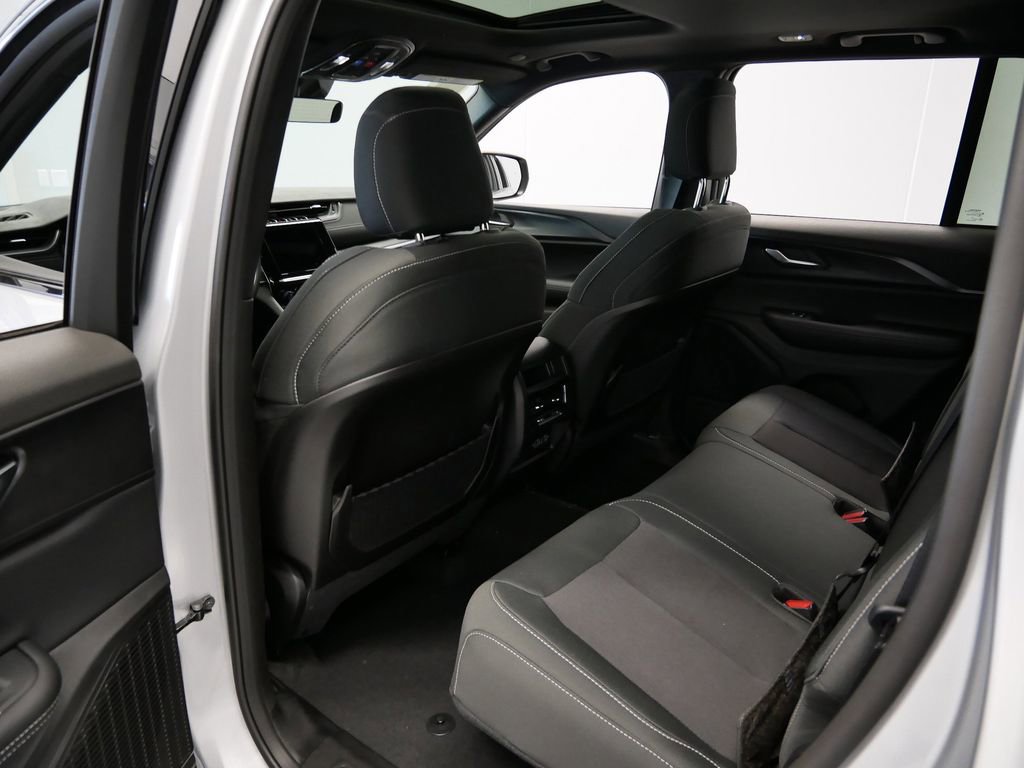 Thumbnail: 2025 Jeep Grand Cherokee - 9