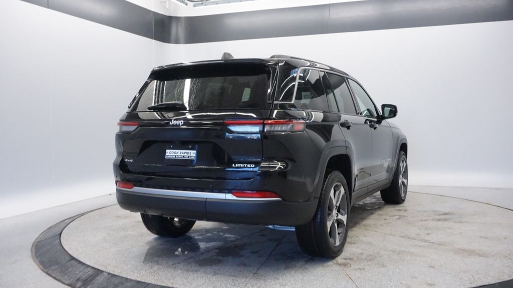 Thumbnail: 2026 Jeep Grand Cherokee - 6