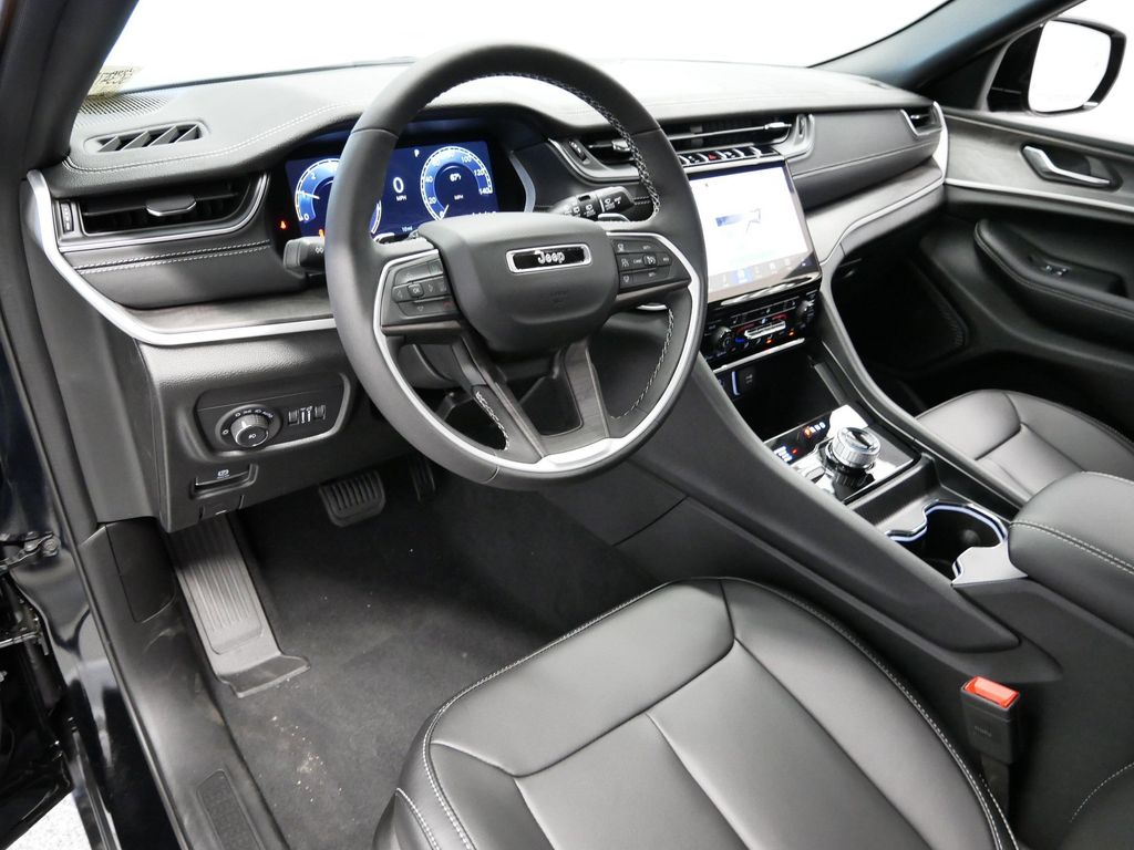 Thumbnail: 2025 Jeep Grand Cherokee - 2