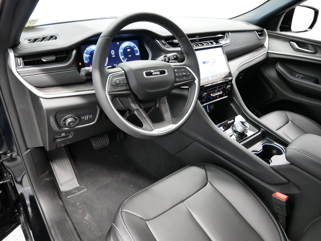 New 2025 Jeep Grand Cherokee Limited SUV