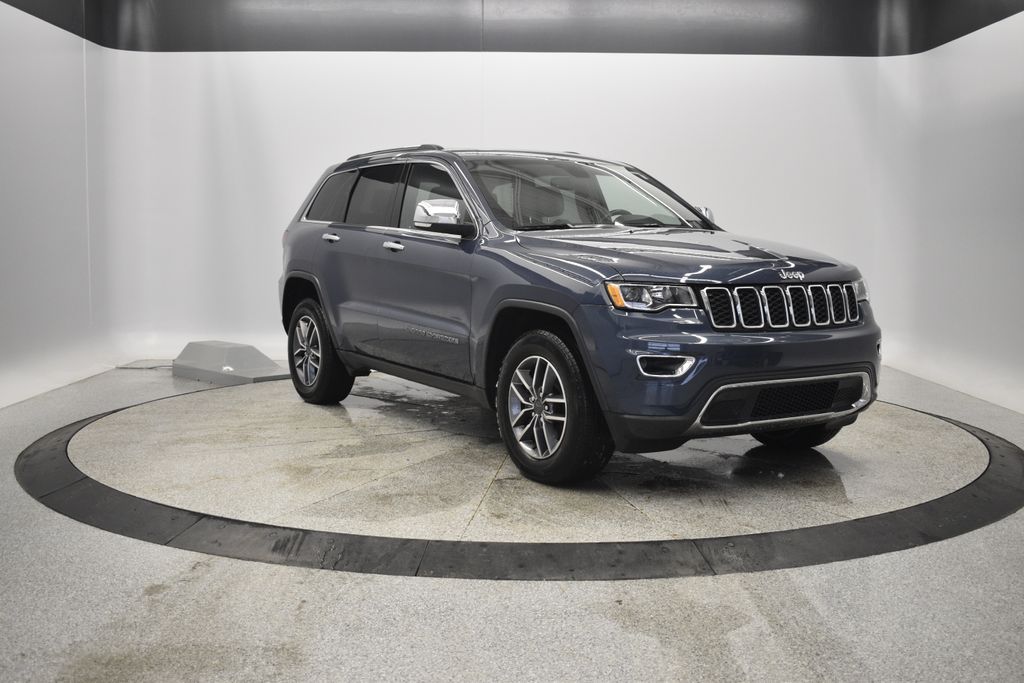 Thumbnail: 2020 Jeep Grand Cherokee - 12