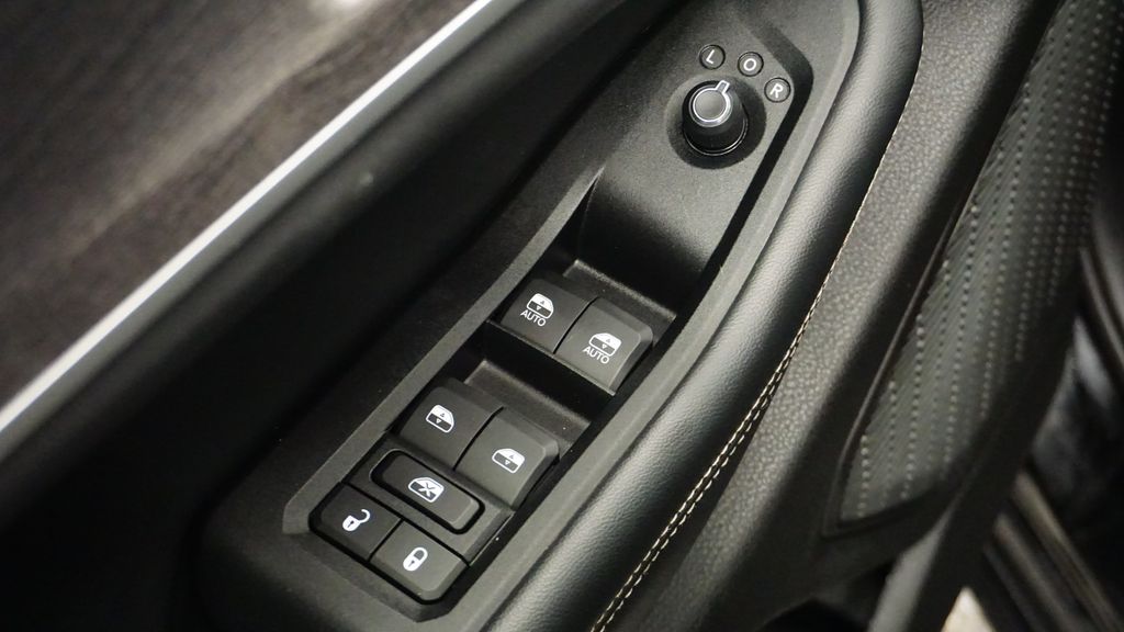 Thumbnail: 2023 Jeep Grand Cherokee L - 29