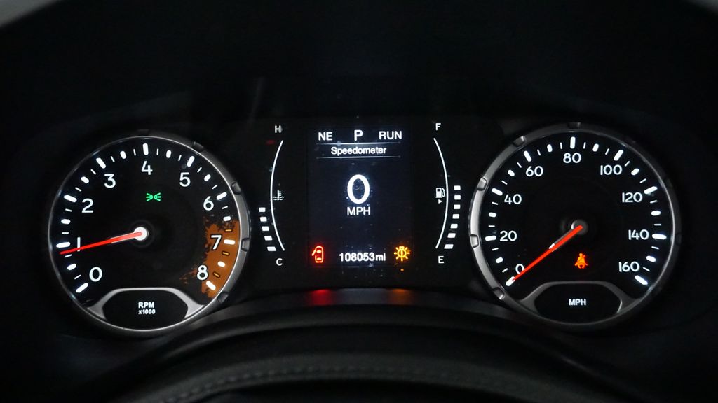 Thumbnail: 2016 Jeep Renegade - 45