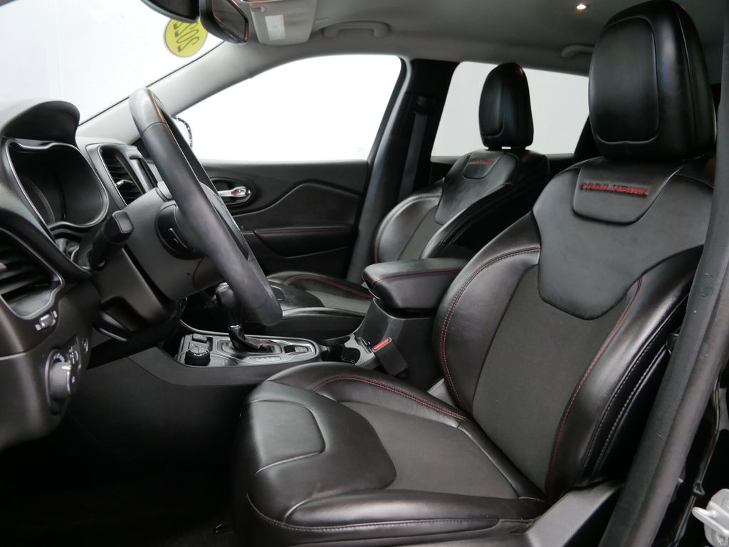 Thumbnail: 2022 Jeep Cherokee - 3