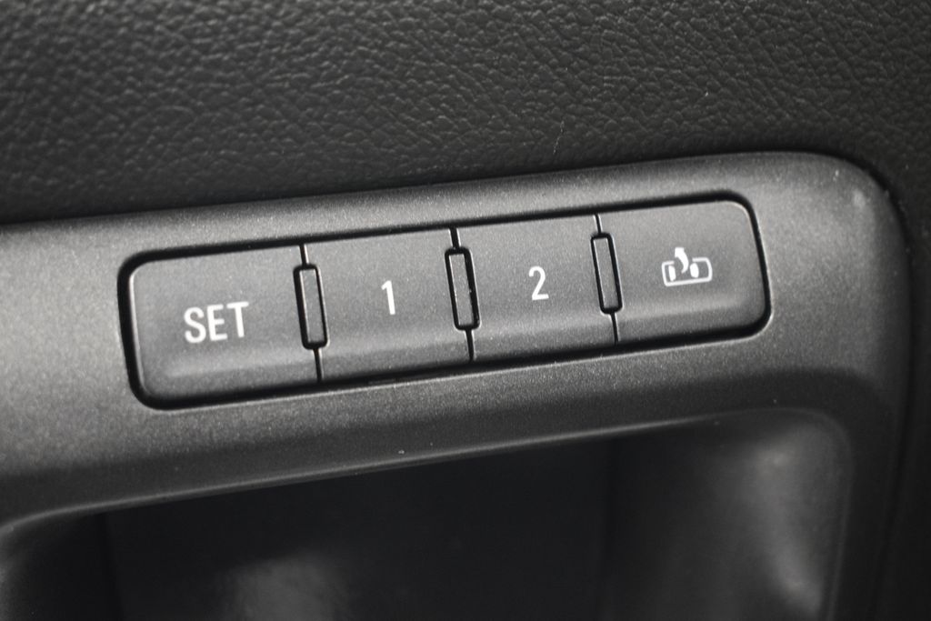 Thumbnail: 2016 GMC Sierra 1500 - 32