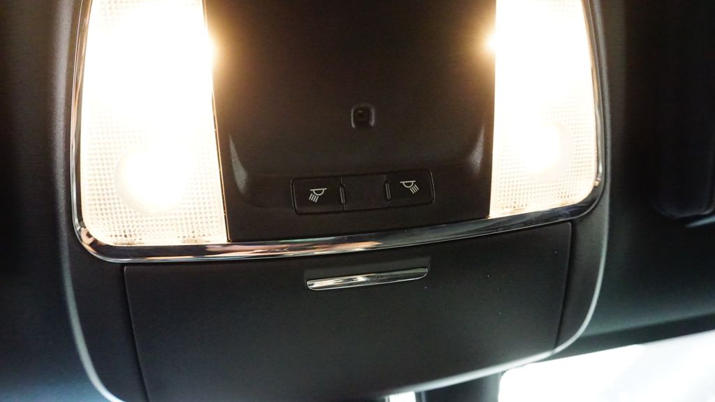 Thumbnail: 2017 Jeep Grand Cherokee - 34