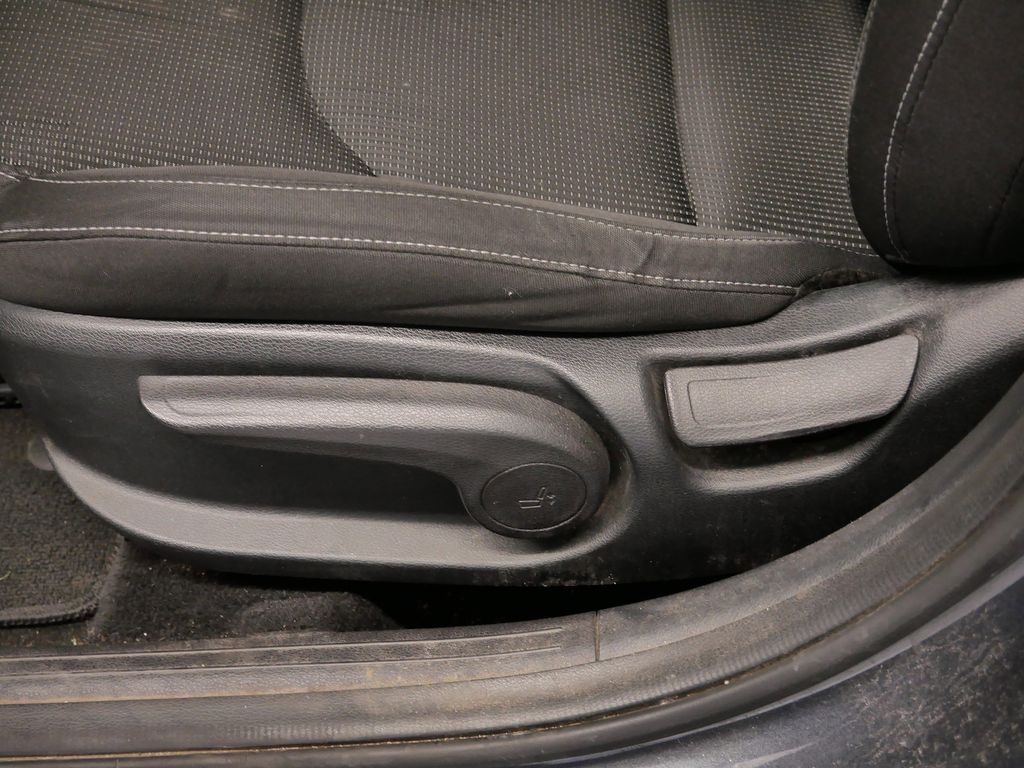 Thumbnail: 2021 Kia Forte - 22