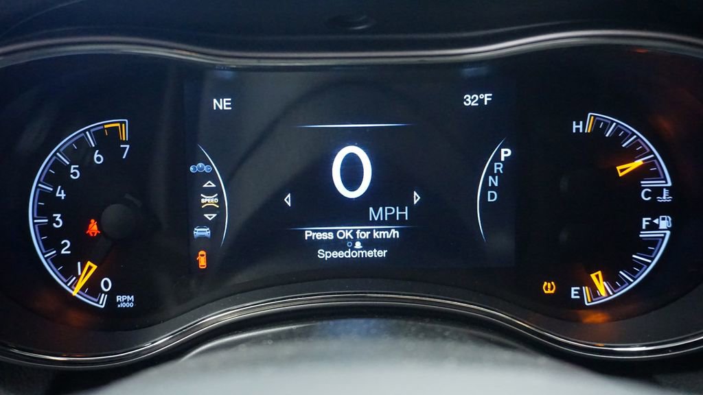 Thumbnail: 2020 Jeep Grand Cherokee - 35