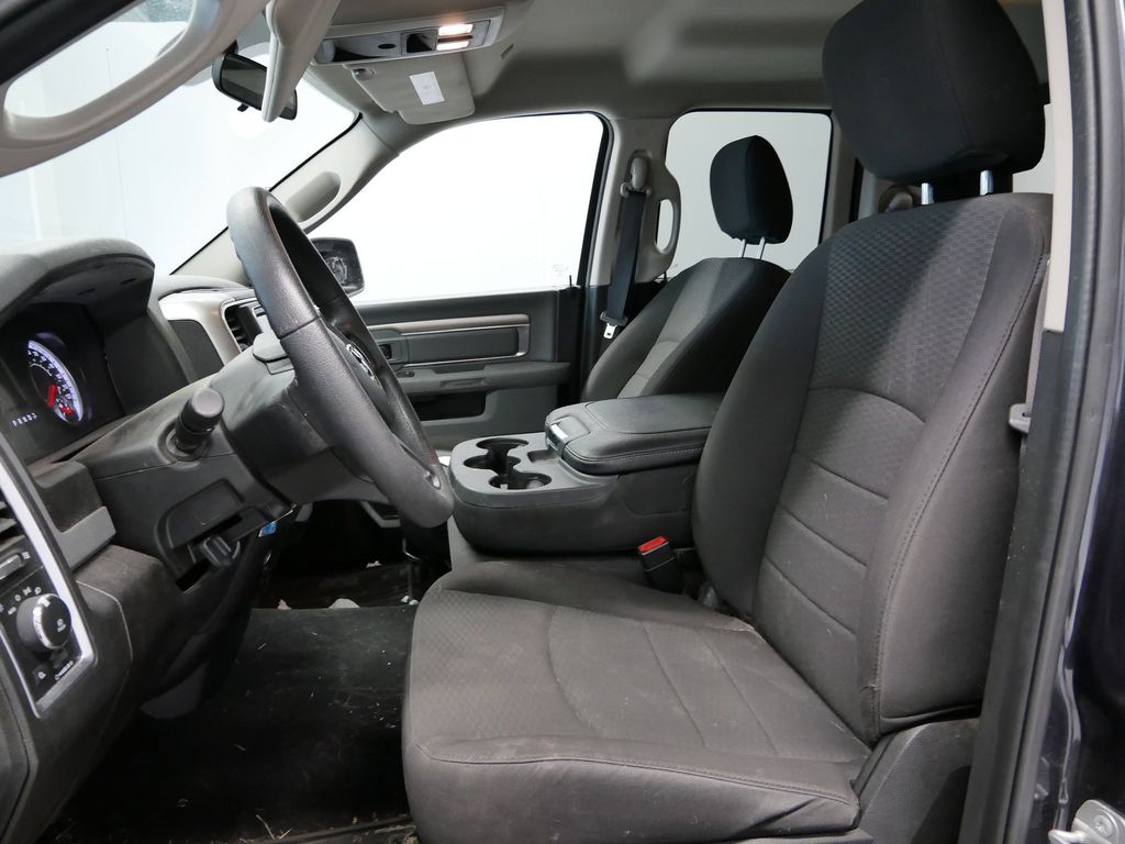 Thumbnail: 2019 RAM 1500 Classic - 23