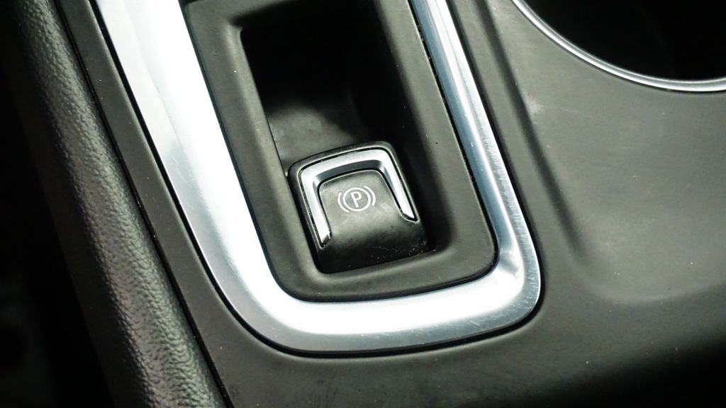 Thumbnail: 2022 Chevrolet Equinox - 32