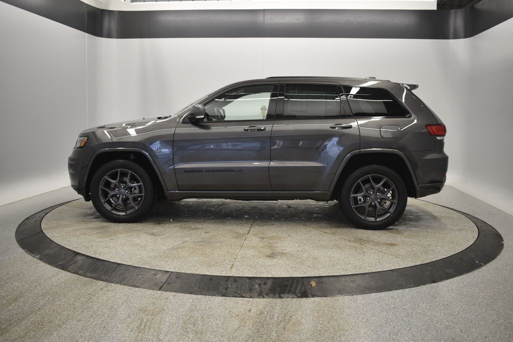 Thumbnail: 2021 Jeep Grand Cherokee - 3