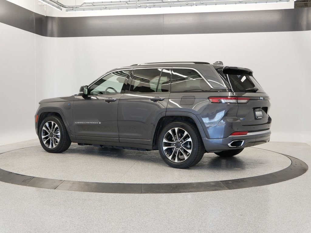 Thumbnail: 2022 Jeep Grand Cherokee - 45