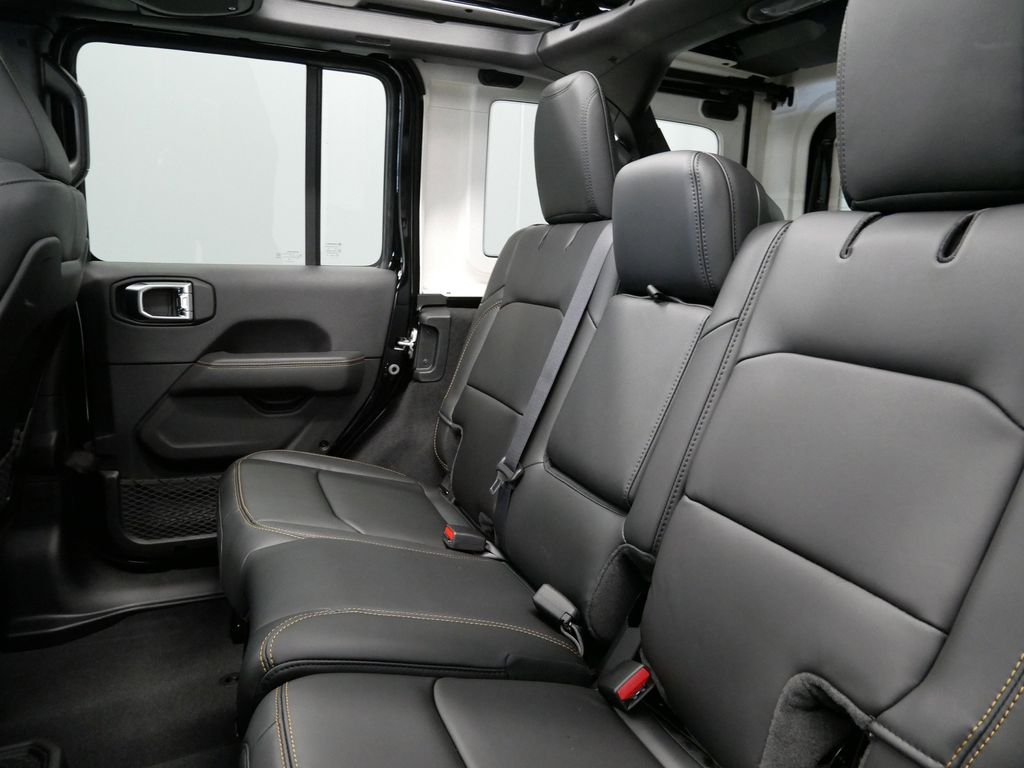 Thumbnail: 2025 Jeep Wrangler - 23