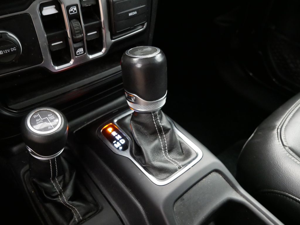 Thumbnail: 2022 Jeep Wrangler - 39