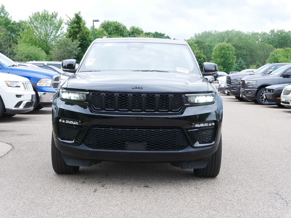 2023 Jeep Grand Cherokee Limited Edition 2