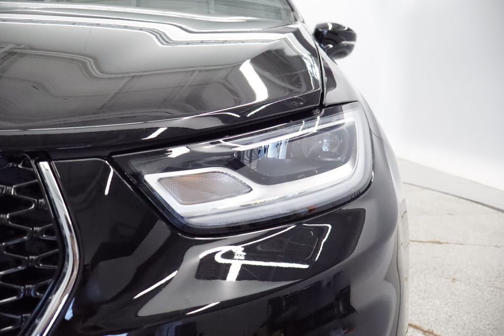 Thumbnail: 2026 Chrysler Pacifica - 3