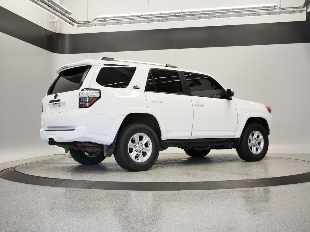 Thumbnail: 2020 Toyota 4Runner - 6