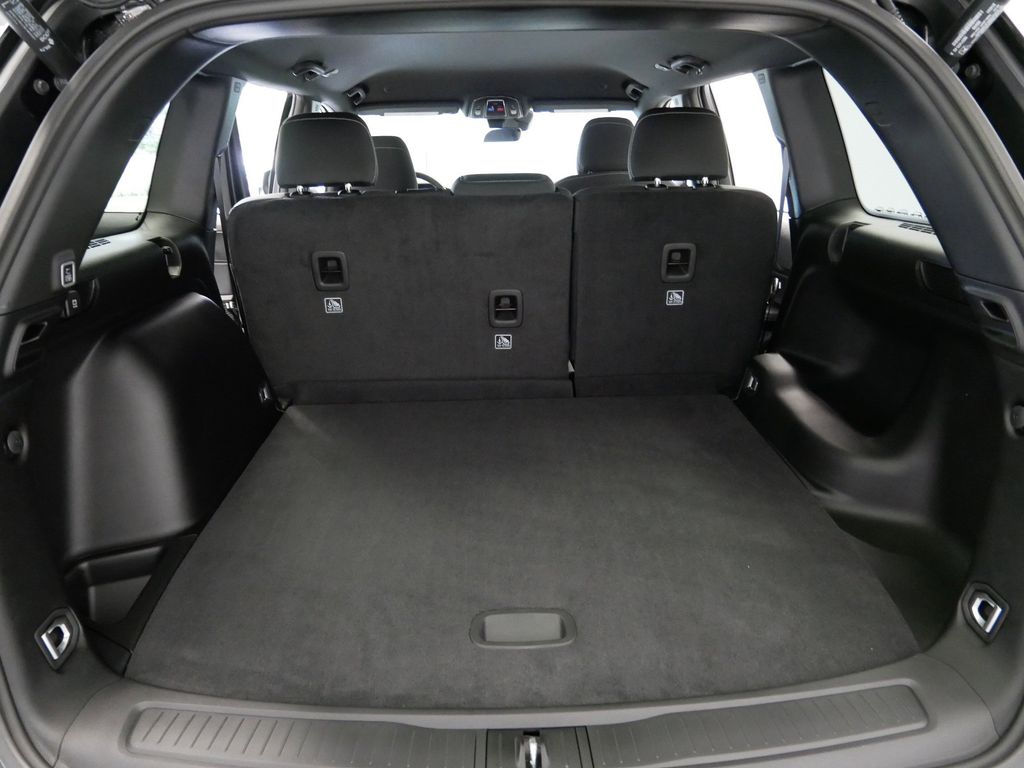 Thumbnail: 2025 Jeep Grand Cherokee - 11