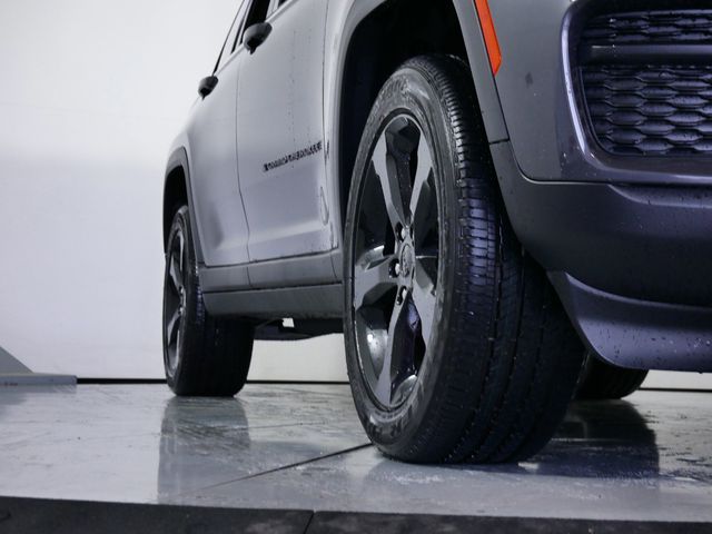 Thumbnail: 2024 Jeep Grand Cherokee - 8