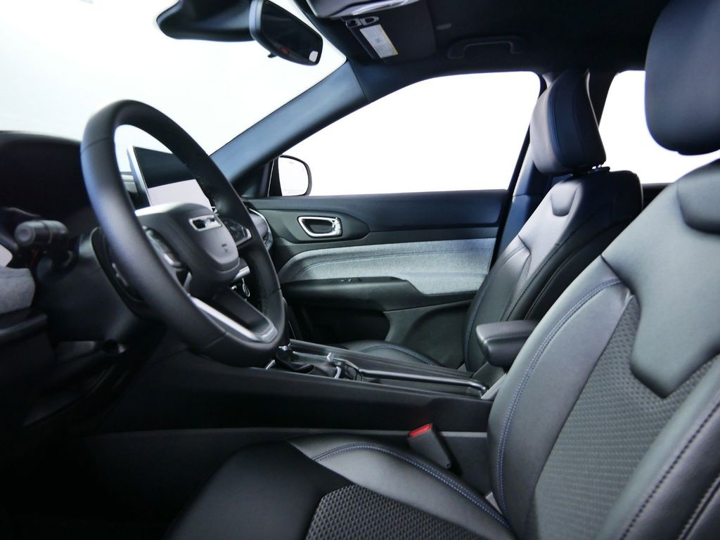 Thumbnail: 2024 Jeep Compass - 29