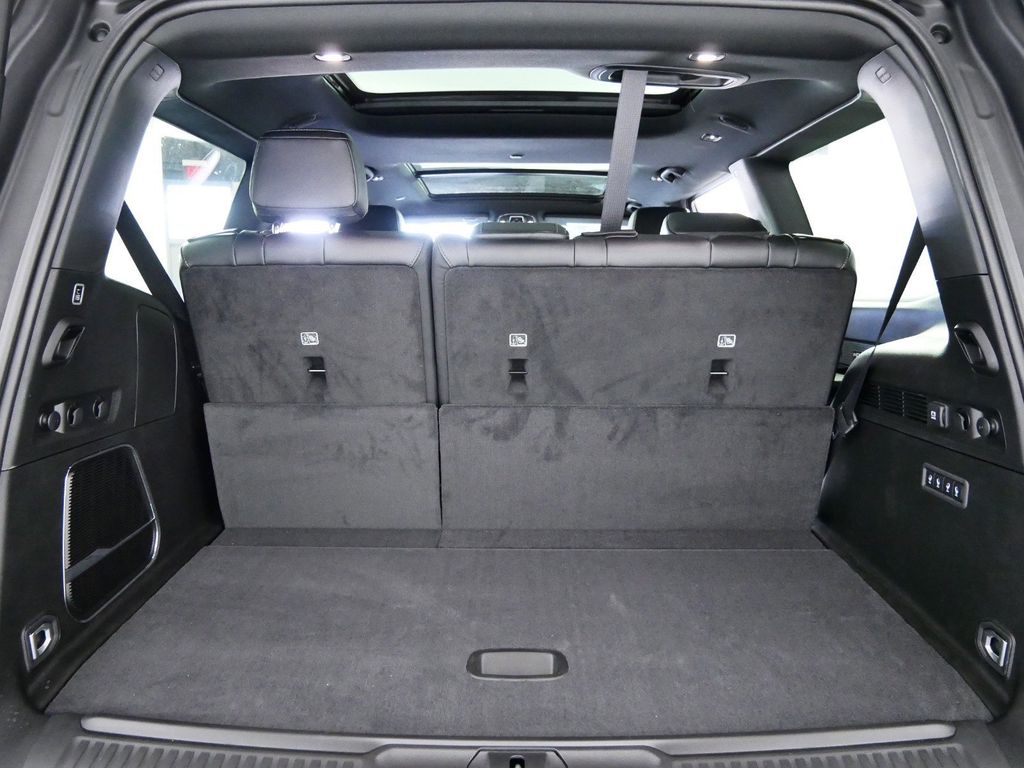 Thumbnail: 2024 Jeep Wagoneer - 25