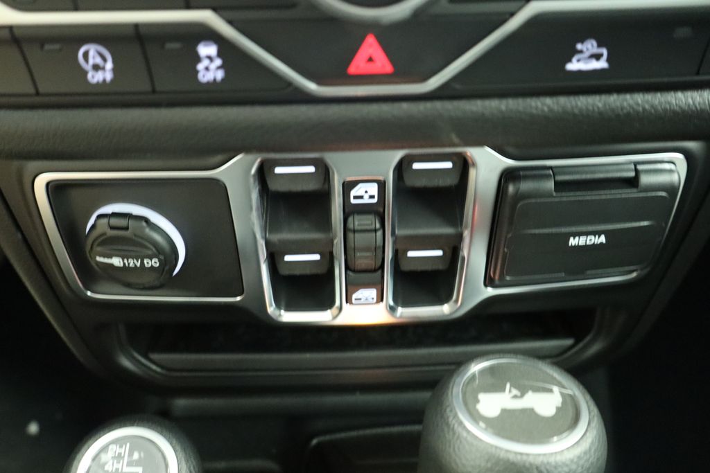 Thumbnail: 2026 Jeep Wrangler - 40