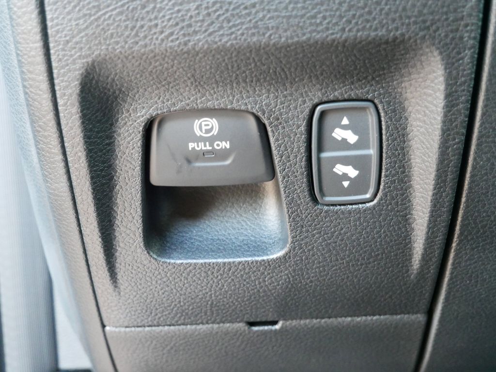 Thumbnail: 2026 RAM 1500 - 38