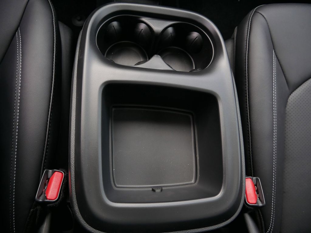 Thumbnail: 2026 Chrysler Pacifica - 41