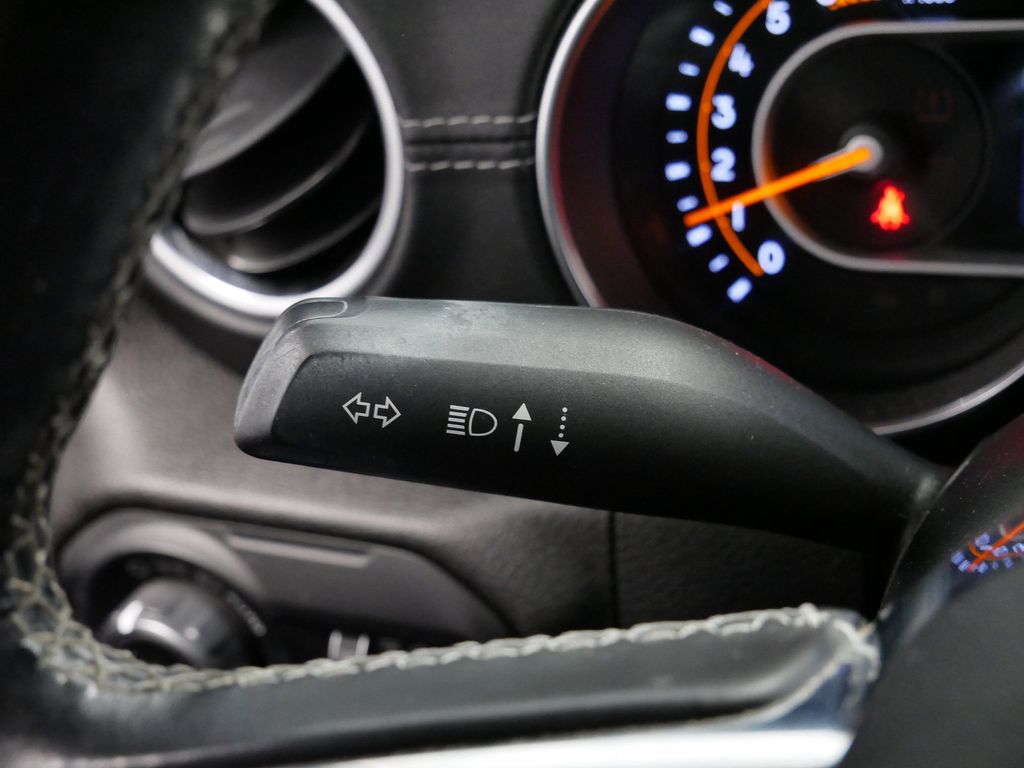 Thumbnail: 2020 Jeep Wrangler - 29