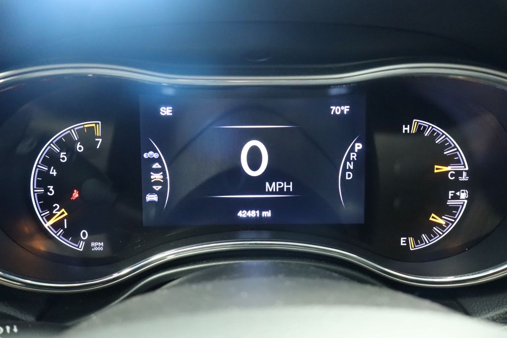 Thumbnail: 2021 Jeep Grand Cherokee - 46