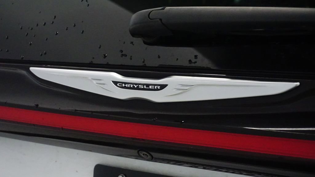 Thumbnail: 2024 Chrysler Pacifica - 18