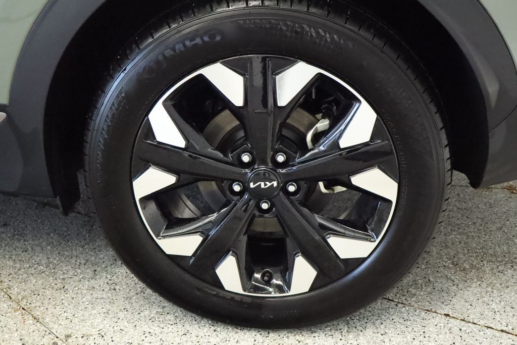 Thumbnail: 2023 Kia Sportage - 16