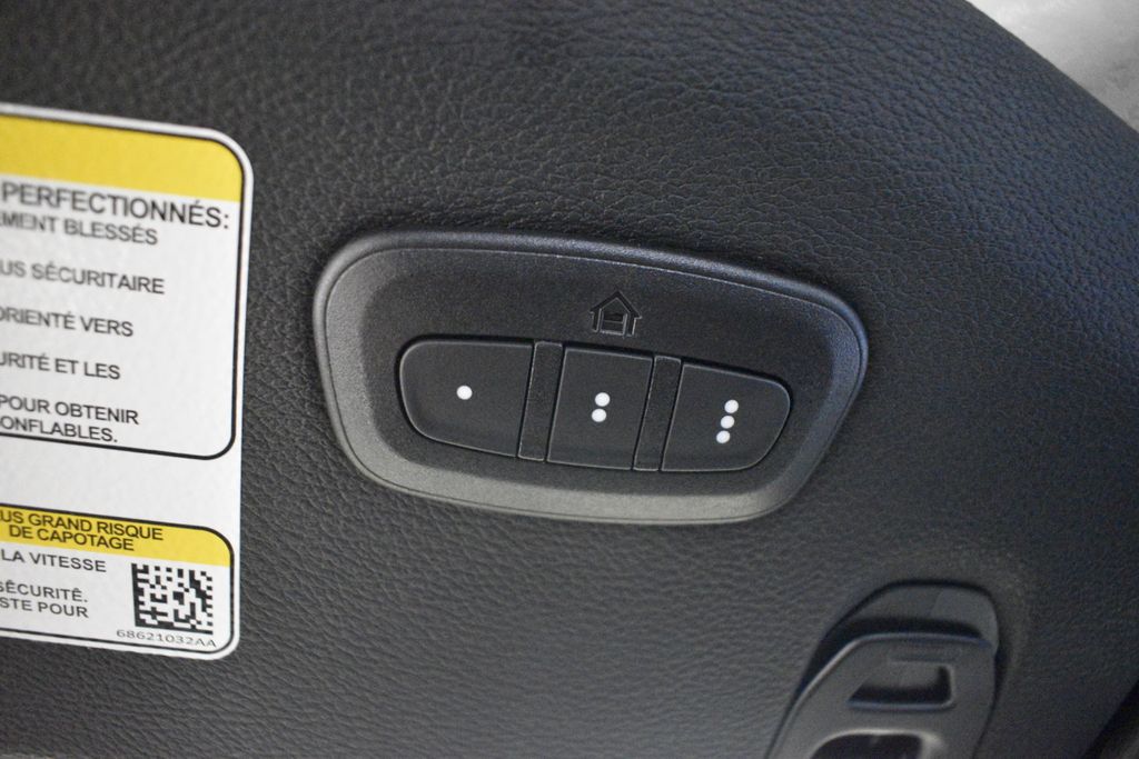 Thumbnail: 2025 Jeep Gladiator - 48