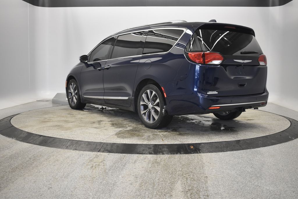 Thumbnail: 2017 Chrysler Pacifica - 6