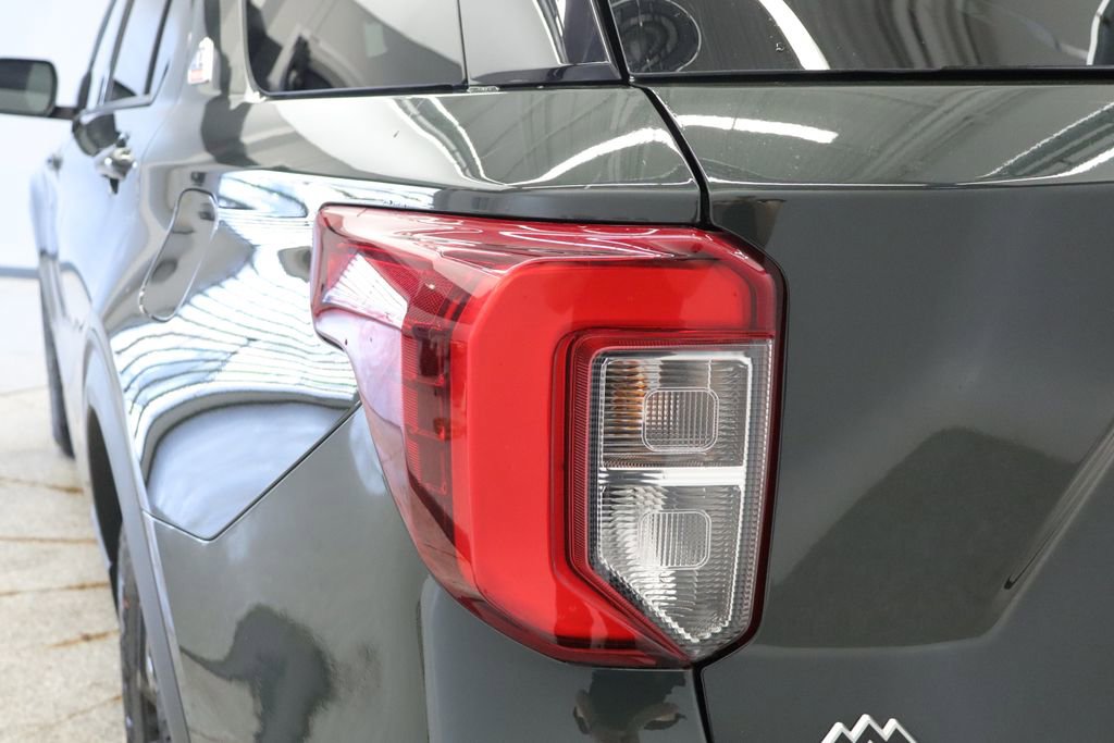 Thumbnail: 2022 Ford Explorer - 16