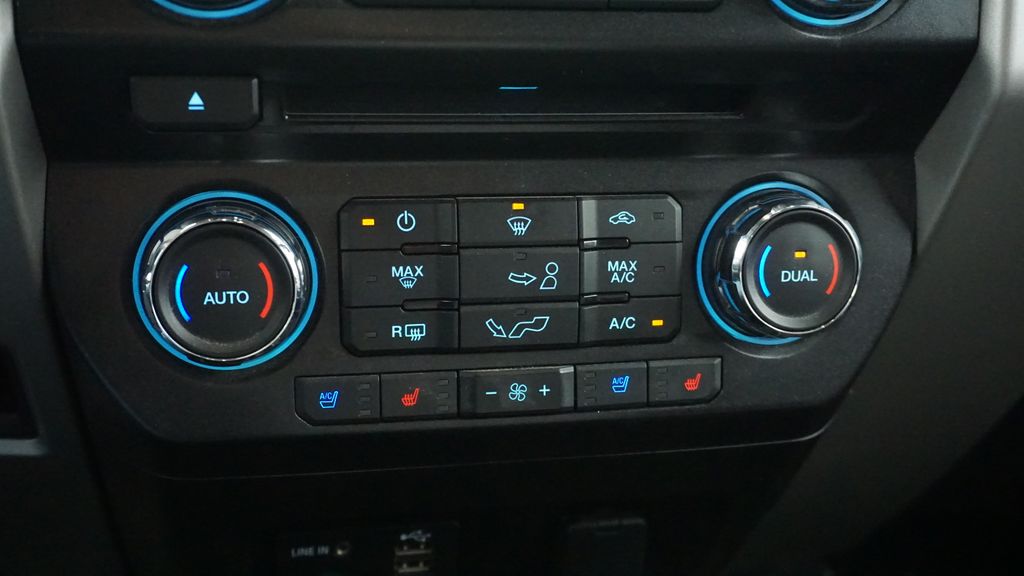 Thumbnail: 2015 Ford F-150 - 30