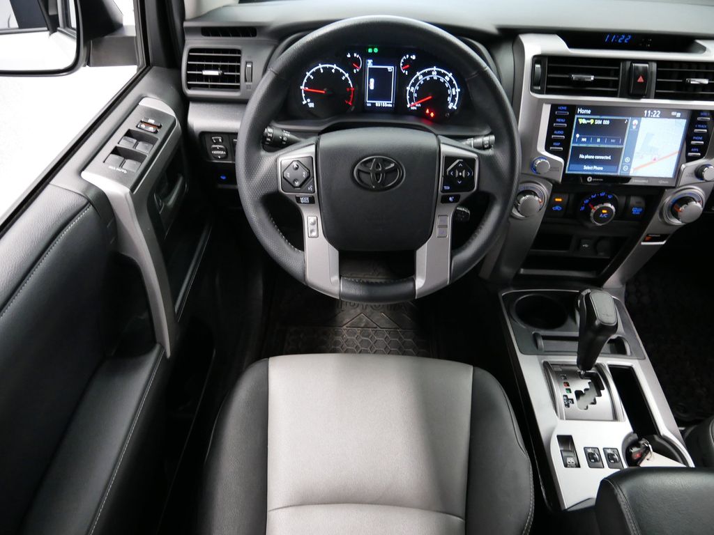 Thumbnail: 2020 Toyota 4Runner - 25