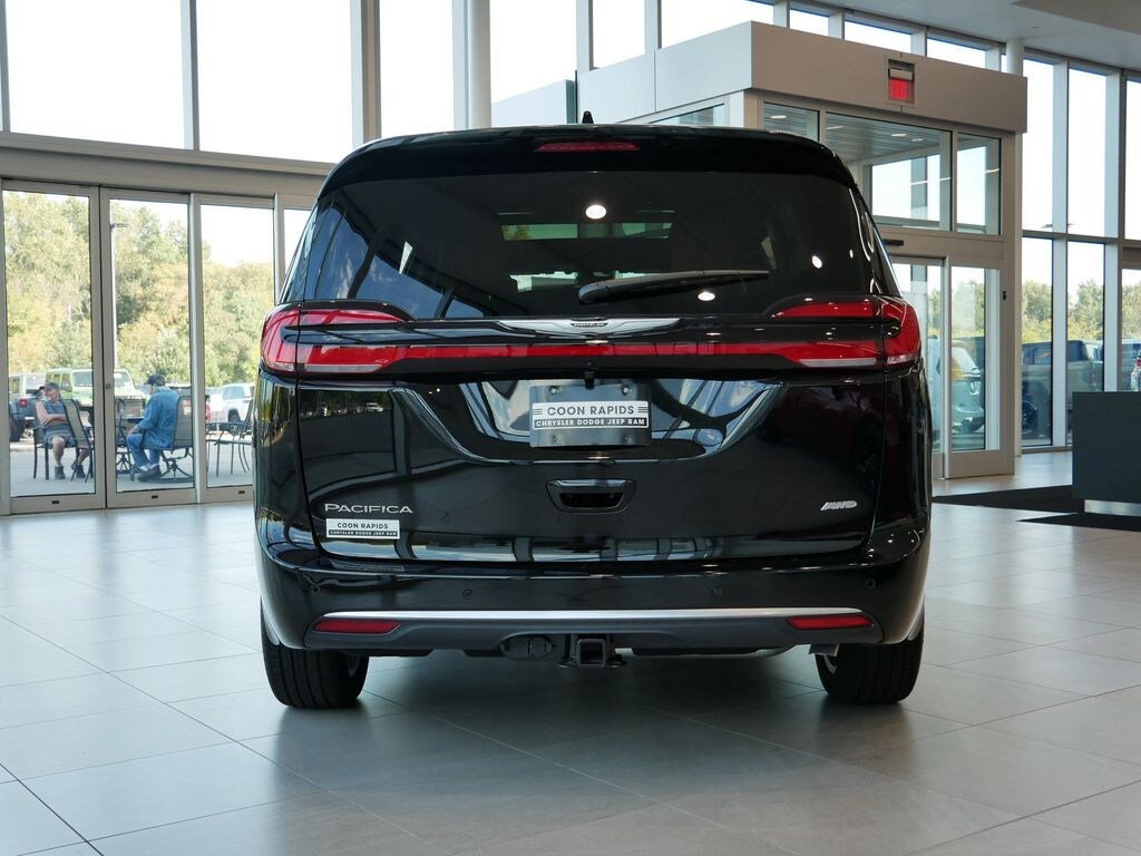 New 2026 Chrysler Pacifica Pinnacle Minivan/Van