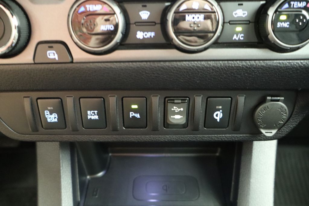 Thumbnail: 2017 Toyota Tacoma - 47