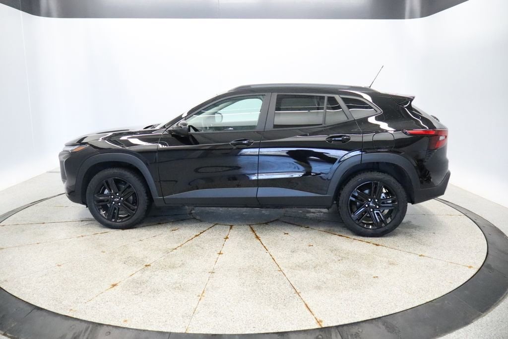 Thumbnail: 2024 Chevrolet Trax - 2
