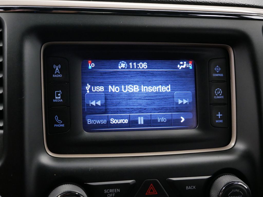 Thumbnail: 2014 Jeep Grand Cherokee - 28