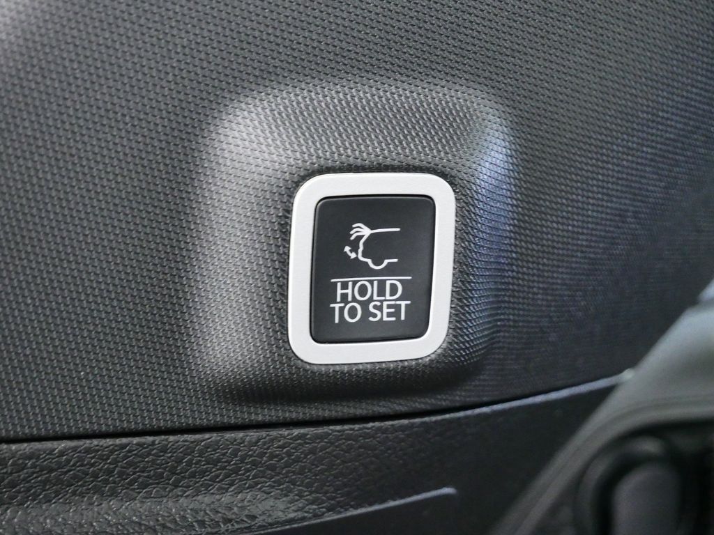 Thumbnail: 2025 Jeep Grand Cherokee - 29