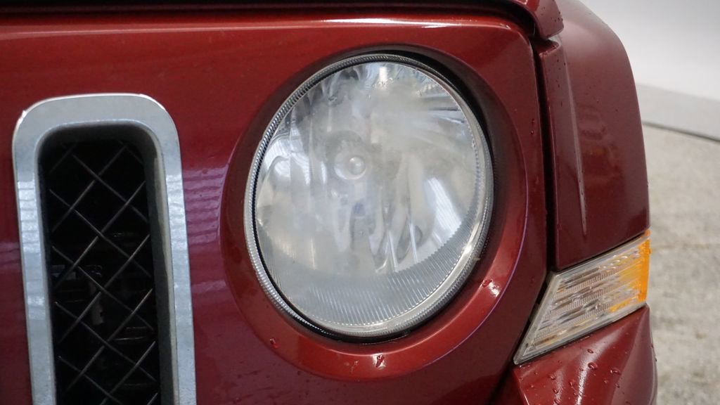 Thumbnail: 2012 Jeep Patriot - 12