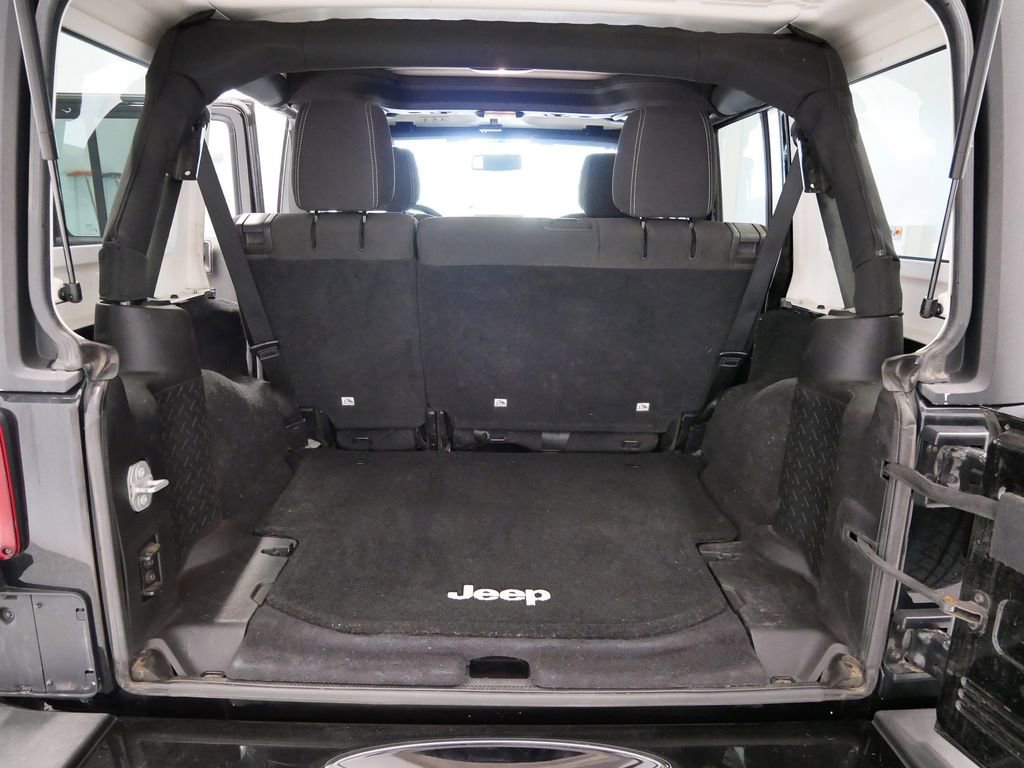 Thumbnail: 2016 Jeep Wrangler - 24
